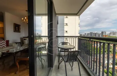 Apartamento de 95m² em moema pássaros com 2 suítes e 2 vaga de garagem.