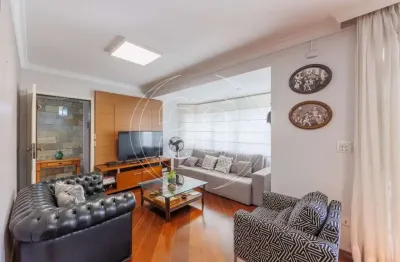 Casa assobradada com edícula e espaço gourmet | 3 dormitórios + 1 suíte na edícula