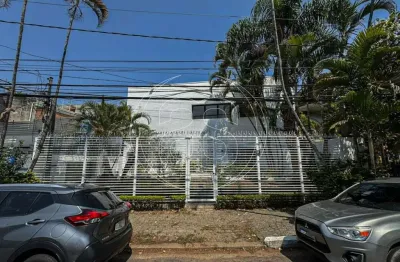 Casa comercial com 14 salas para alugar na Rua Verbo Divino, 663, Chácara Santo Antônio, São Paulo