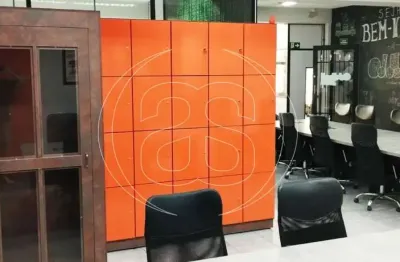 Conjunto para locação com 2 banheiros e aproximadamente 7 salas na vila mariana