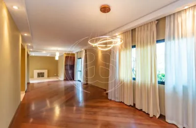 Apartamento residencial na região de moema pássaros, com 4 dormitórios e 2 suítes, e 188m²!