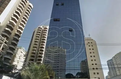 Conjunto comercial na região de vila nova conceição, com 90m², 2 salas e 2 vagas de garagem!
