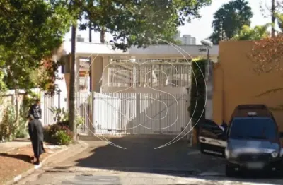 Casa de condomínio para venda na região do jardim dos estados, com 452m², 4 dormitórios e 4 suítes!