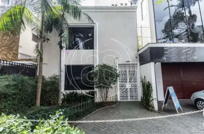 Casa comercial à venda na Avenida Jurucê, 789, Moema, São Paulo