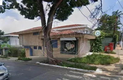 Casa Comercial na Avenida Indianópolis de Esquina | 10x25 (250m²) | ZCOR2 | Venda e Locação