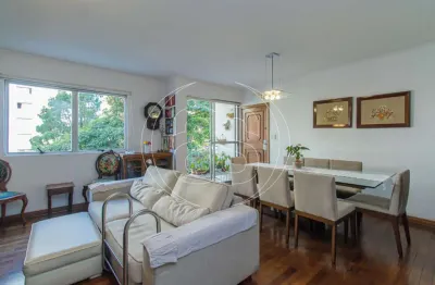 Apartamento à venda em moema com 110m², 3 quartos sendo 1 suíte e 2 vagas de garagem