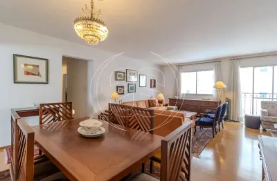 Apartamento à venda em moema com 161m², 4 quartos sendo 1 suíte e 3 vagas de garagem