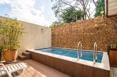 Casa para venda, em condomínio fechado, junto do parque do ibirapuera, 300 m úteis, com piscina.