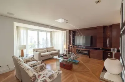 Apartamento à venda em moema com 142m², 2 suítes e 3 vagas de garagem