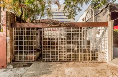 Casa comercial com 4 salas para alugar na Avenida Moema, 839, Moema, São Paulo