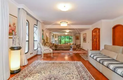 Apartamento de 267m² em moema com 4 dormitórios e 3 vagas de garagem.