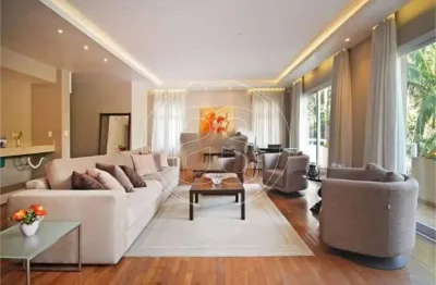 Casa maravilhosa com piscina e quadra de tennis no alto da boa vista