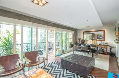 Prédio neoclássico com apartamento de 138m² em moema pássaros.