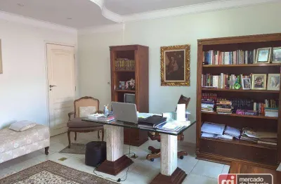 Excelente sobrado, impecável, 4 suítes, 5 salas, ótima localização no alto da boa vista, ideal para escritório, clínica ou outras atividades.