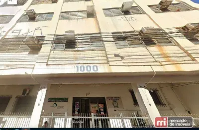 Prédio comercial com 02 blocos e 03 pavimentos, com elevador.