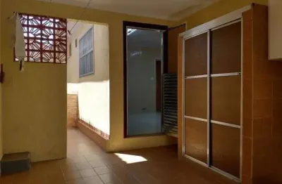 Casa para Venda em São Paulo, Vila Marieta, 2 dormitórios, 1 banheiro, 1 vaga