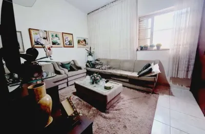 Casa de 195m² com 03 quartos sendo 01 suíte e edícula à venda - Jardim Macedo