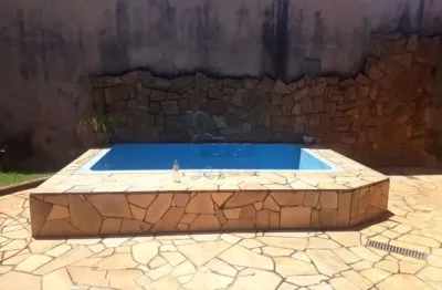 Casa térrea de 179m² com 03 quartos à venda - Jardim Ouro Branco