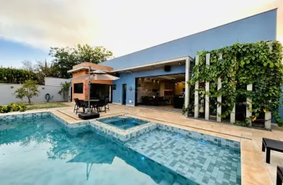 Casa térrea de 386m² com 03 suítes à venda em condomínio - Royal Park