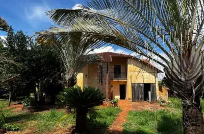 Casa em condomínio fechado com 3 quartos à venda no Centro, Jardinópolis 