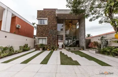 Casa de 359m² com 05 suítes à venda - Praia da Lagoinha - Ubatuba