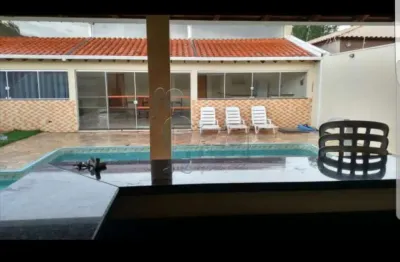 Casa de 200m² com 03 suítes à venda em condomínio - Recanto das Àguas
