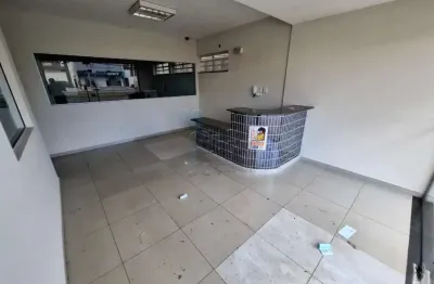 Casa comercial de 403m² com 13 salas todas com gabinetes para a locação - Jardim Califórnia