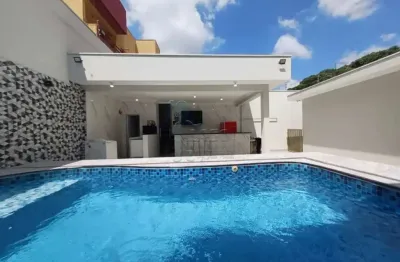 Casa de 247m² com 03 quartos para locação e venda - Parque dos Bandeirantes