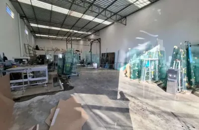 Galpão comercial de 341m² com copa para locação e venda - Vila Mariana