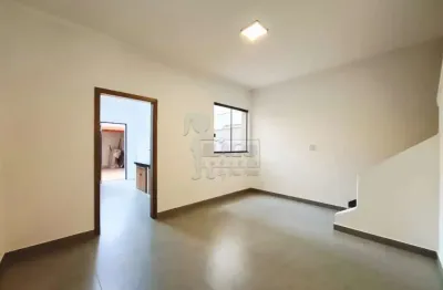 Casa sobrado de 110m² com 03 quartos e salão de 36m² para locação - Centro