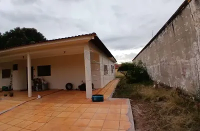 Casa de 193m² com 03 quartos com 02 suítes para locação e venda - Ribeirânia