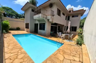 Casa de 238m² com 05 quartos para locação e venda - Jardim Recreio
