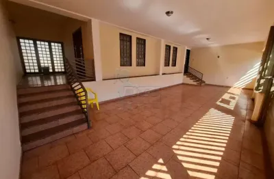 Casa térrea mista de 306m² com 03 quartos sendo 01 suíte para locação - Alto da Boa Vista