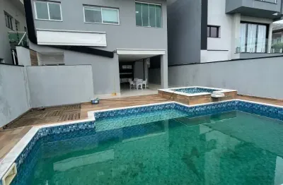 Casa em condomínio fechado com 3 quartos para alugar na Estrada do Itapeti, 100, Aruã, Mogi das Cruzes