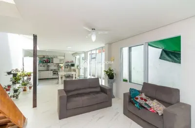 Casa com 3 quartos à venda na rua nunes machado, 195, azenha, porto alegre, 177 m2 por r$ 958.000