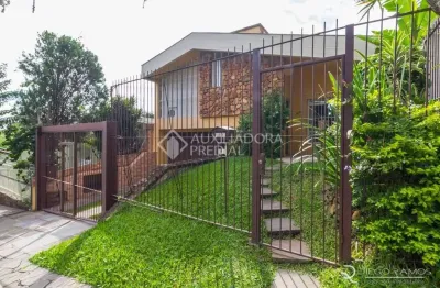 Casa em condomínio fechado com 3 quartos à venda na rua cláudio manoel da costa, 140, jardim itu sabará, porto alegre, 262 m2 por r$ 899.000