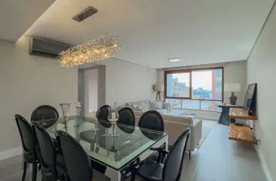 Apartamento com 3 quartos à venda na avenida independência, 779, independência, porto alegre, 104 m2 por r$ 880.000