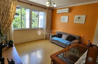 Apartamento com 2 quartos à venda na rua coronel fernando machado, 865, centro histórico, porto alegre, 72 m2 por r$ 350.000