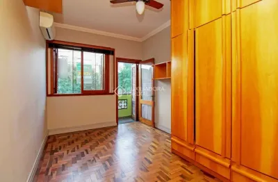 Apartamento com 2 quartos à venda na rua miguel tostes, 414, rio branco, porto alegre, 74 m2 por r$ 400.000