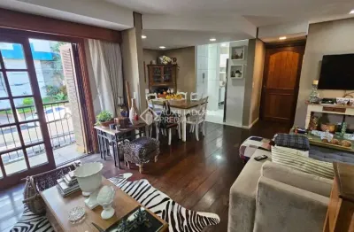 Casa em condomínio fechado com 3 quartos à venda na rua joão abbott, 42, petrópolis, porto alegre, 362 m2 por r$ 1.500.000