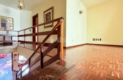 Casa em condomínio fechado com 3 quartos à venda na rua general caldwell, 857, menino deus, porto alegre, 243 m2 por r$ 1.239.000