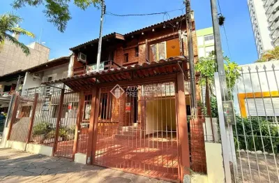 Casa em condomínio fechado com 3 quartos à venda na rua general caldwell, 857, menino deus, porto alegre, 243 m2 por r$ 1.077.050