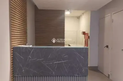 Sala comercial à venda na avenida cristóvão colombo, 2427, floresta, porto alegre, 51 m2 por r$ 310.000
