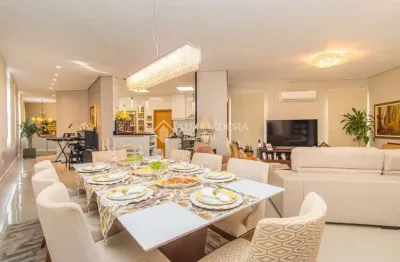 Casa em condomínio fechado com 4 quartos à venda na rua carlos huber, 590, três figueiras, porto alegre, 515 m2 por r$ 4.500.000