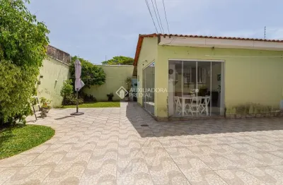 Casa com 3 quartos à venda na rua professora cecy cordeiro thofehrn, 646, sarandi, porto alegre, 150 m2 por r$ 700.000