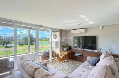 Casa com 3 quartos à venda na rua ivo walter kern, 230, hípica, porto alegre, 236 m2 por r$ 1.100.000