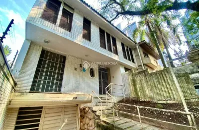 Casa em condomínio fechado com 4 quartos à venda na travessa professor tupi caldas, 38, petrópolis, porto alegre, 323 m2 por r$ 990.000