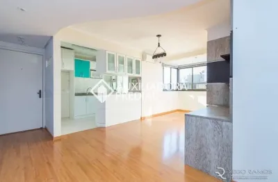 Apartamento com 2 quartos à venda na rua roque calage, 566, passo da areia, porto alegre, 67 m2 por r$ 570.000