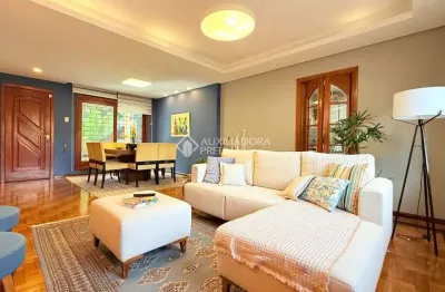 Casa com 3 quartos à venda na travessa nossa senhora de lourdes, 81, tristeza, porto alegre, 318 m2 por r$ 1.200.000