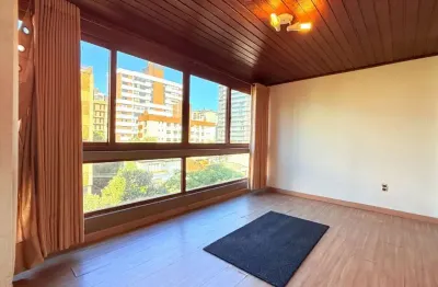 Apartamento com 3 quartos à venda na rua anita garibaldi, 800, mont serrat, porto alegre, 113 m2 por r$ 800.000